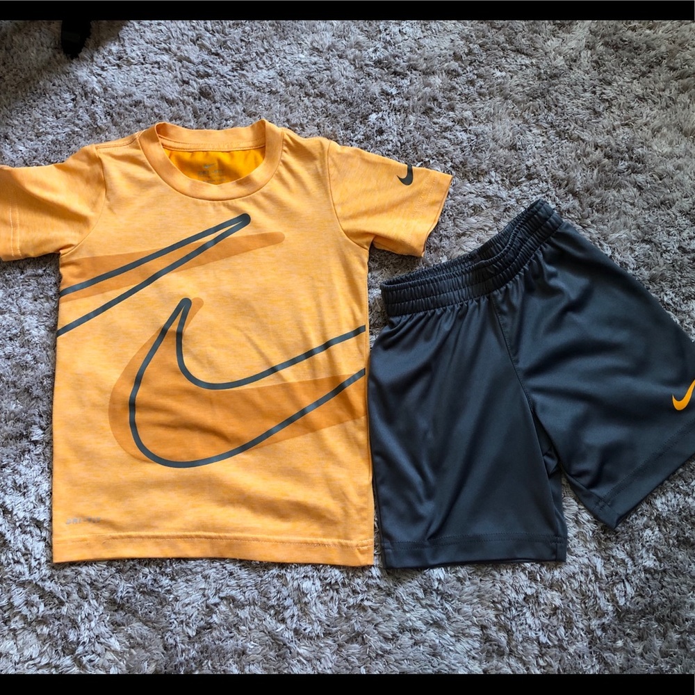 Nike Boy set 4T